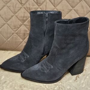 7 Steve Madden Western Booties Suede Black/Gray/Navy Zip Heeled Boots